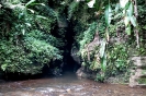 Milleniu Cave e Sarakata River
